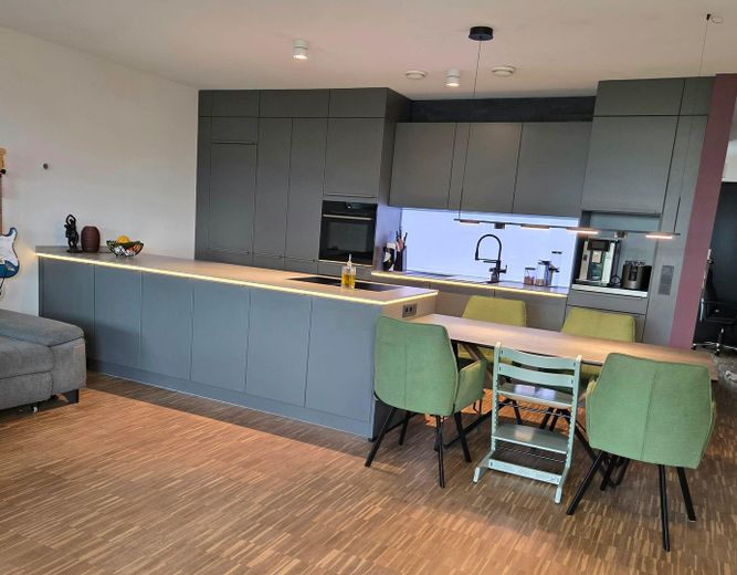 Exclusief vrijstaand huis met wellness-tuin & energieklasse A+ in het centrum van Pulheim – Küche 2