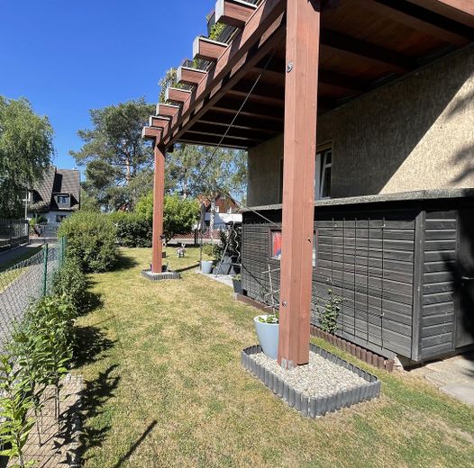 Garten unter dem Balkon