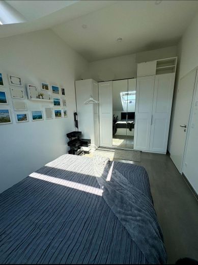 Exklusive 2-Zimmer Dachgeschosswohnung für Singles oder Paare – Schlafzimmer