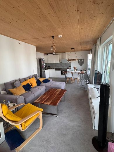 3-Room Apartment at Hubland 01.21 – with EOF Funding, Level II/III – Wohnzimmer