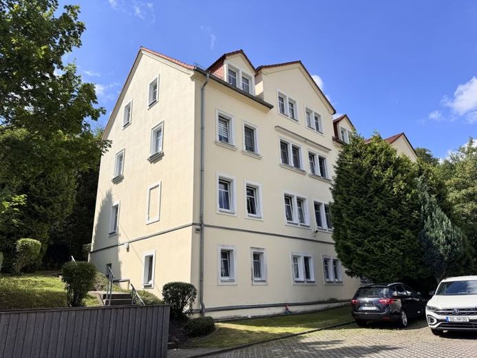Gepflegtes Mehrfamilienhaus mit Balkonen in Meißen – फोटो 1