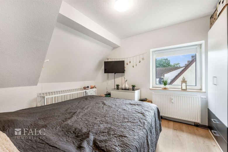 Kapitalanlage mit Potenzial - Maisonettewohnung in Bremen-Woltmershausen – Schlafzimmer - Obergeschoss