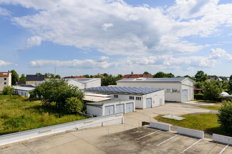 Lager-/Produktionshalle