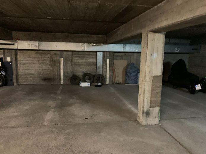 Tiefgaragenstellplatz Am Urbacher Wall 2-6 zu vermieten – Foto 2