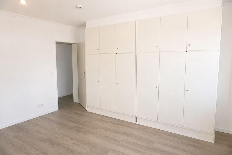 von Privat Eigentumswohnung  Großzügige 4-Zimmer-Wohnung in Olewig mit Balkon, Garage und Stellplatz – Schlafzimmer