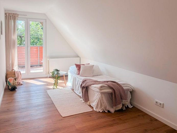 Modernisierte DHH mit Wärmepumpe in Bargteheide. – Kinderzimmer 