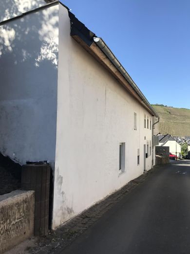 Sanierungsbedürftiges Haus mit großem Grundstück – Foto 7
