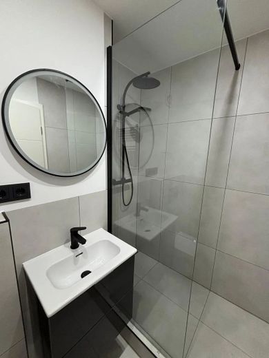 Bright shared-flat room looking for a new resident/ Kreuzhofstraße 6, Munich/ WE41 / room 3 – Badezimmer