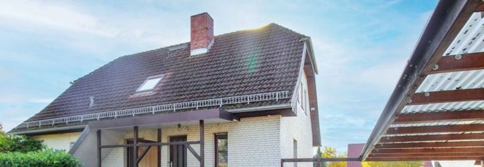Platz für die ganze Familie und Gewerbe: EFH mit ELW, Nebengebäude und vielen Nutzungsoptionen