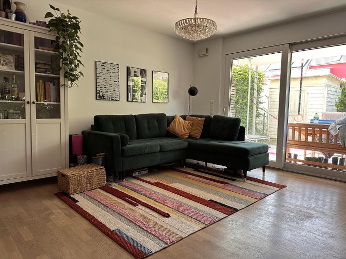 Wohnzimmer mit Terrassentür