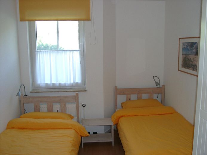 Ferienwohnung Prerow/Darß, 60m², 3 Zimmer, parterre, Südterrasse, PKW-Stellplatz – Kleines Schlafzimmer