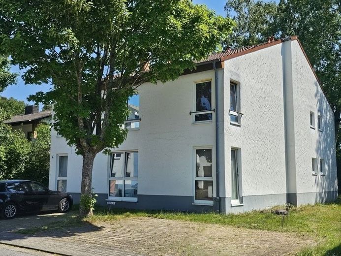 Schöne Eigentumswohnung (2 ZKB mit Terrasse) in bevorzugter Waldrandlage in Hohenecken zu verkaufen! – 5270 - Ansicht von Süden