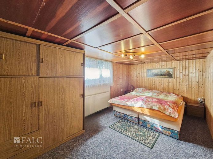 Jetzt oder Nie: Das Haus am See - FALC Immobilien – Schlafzimmer 1
