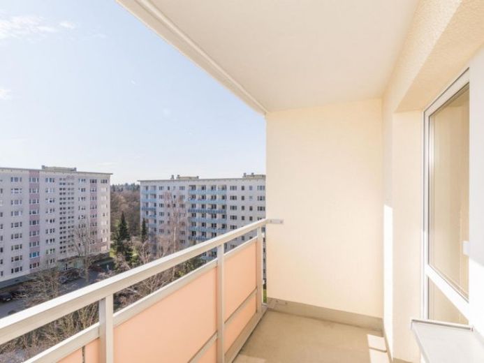 Modern / Balkon / Aufzug – Foto 1