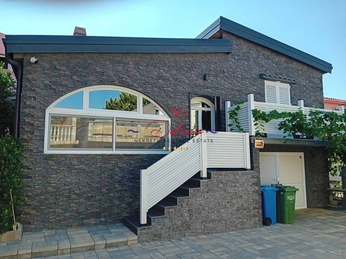 Vir: Charmantes Haus in Meeresnähe für den perfekten Urlaub – Foto 1
