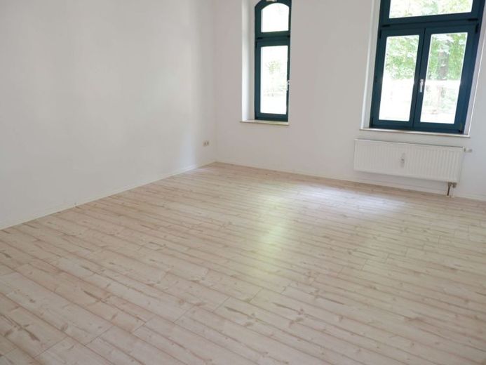 WG-geeignet - modernes Laminat - Bad mit Dusche - frei ab 1.11.25 – Foto 1