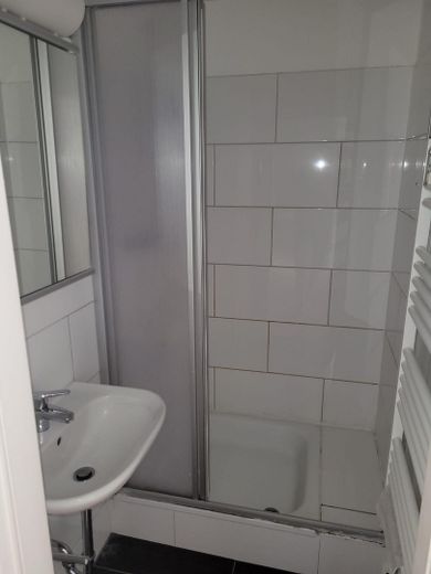 2 Zimmer Wohnung inkl. Einbauküche und Balkon – Foto 3