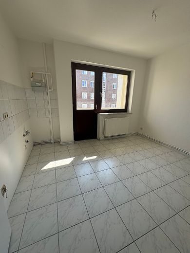 Bremerhaven-Mitte’de balkonlu güzel 2 odalı daire – Küche