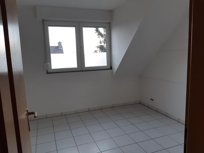 H`rath-Straß,mod.Komf.-Mais-Whg.ruhig, Südbalkon, 2.OG – Küche