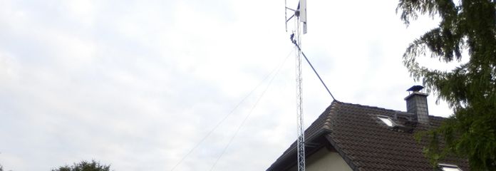 Doppelgarage mit Windrad