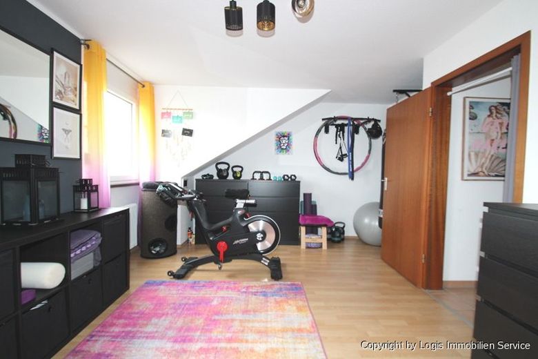 Kinder- bzw. Arbeitszimmer