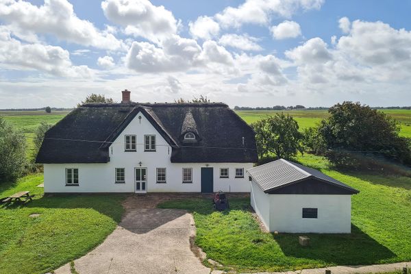 Landhaus unter Reet in absoluter Alleinlage