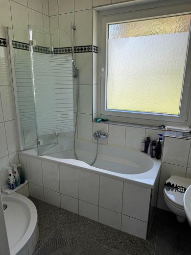 VAN PARTICULIER - Eindwoning met groot perceel in Berlin-Nikolassee – Badezimmer 2