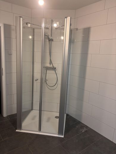 Schöne große OG-Wohnung im KFW40-Plus Haus zu vermieten! – Foto 20