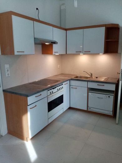 Charmante 3-Zimmer-Wohnung in zentraler Lage mit Lift – Foto 1