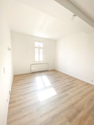 lussuoso e luminoso appartamento di 4 locali in edificio storico – Schlafzimmer