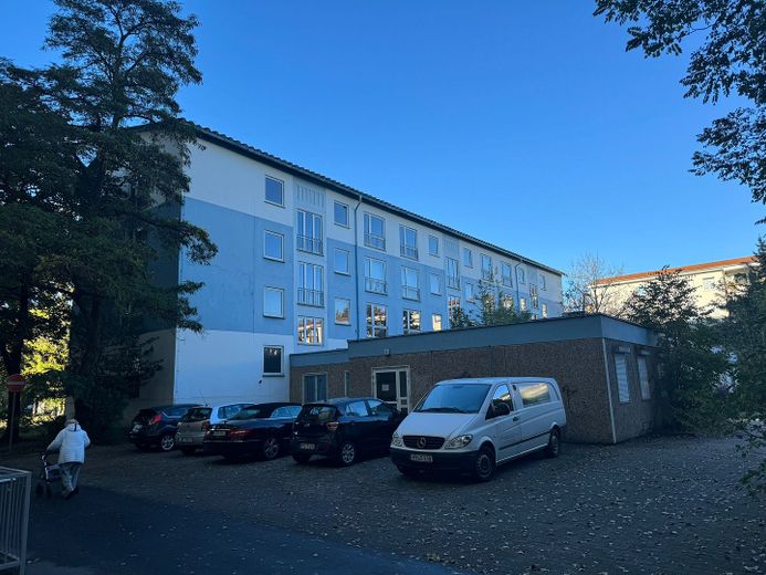 Mehrfamilienhaus mit 24 Wohneinheiten im Stadtzentrum abzugeben! – Foto 7