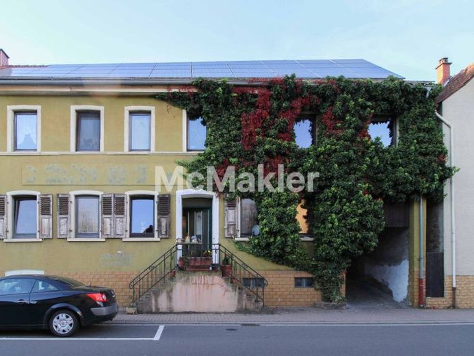 Vollvermietetes MFH mit 5 Wohneinheiten, PV-Anlage und stabilen Mieteinnahmen in Eisenberg – Foto 1