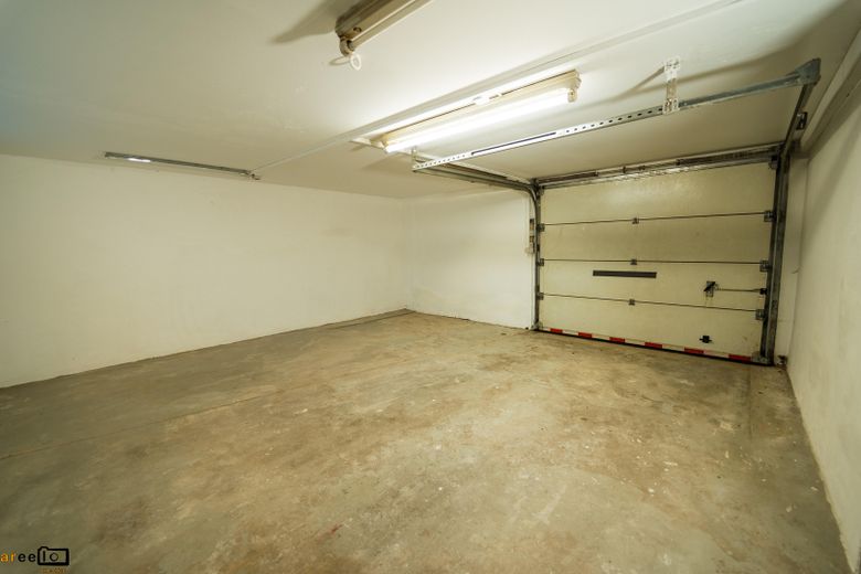 Garage (optional)