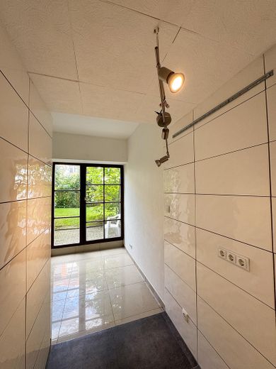 Modern sanierte 2-Zimmer-Souterrainwohnung in Duisburg – Foto 8