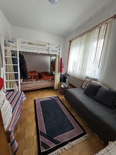 Großzügiges Mehrfamilienhaus mit Sauna in Nentershausen-Süß – Schlafzimmer 1. Etage
