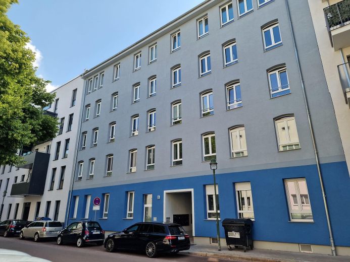 Гарна 3-кімнатна квартира з кухнею-вітальнею, підігрівом підлоги, балконом і ліфтом – Außenansicht