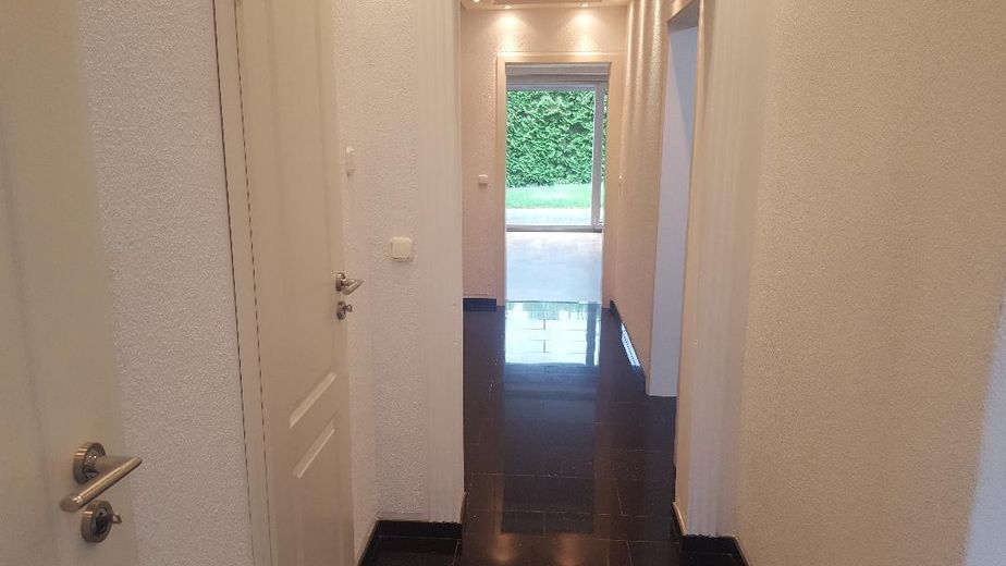 Reihenendhaus mit gehobene Ausstattung und 2 Stellplätze (Mietpreis inbegriffen) – Foto 34