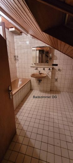 Badezimmer DG