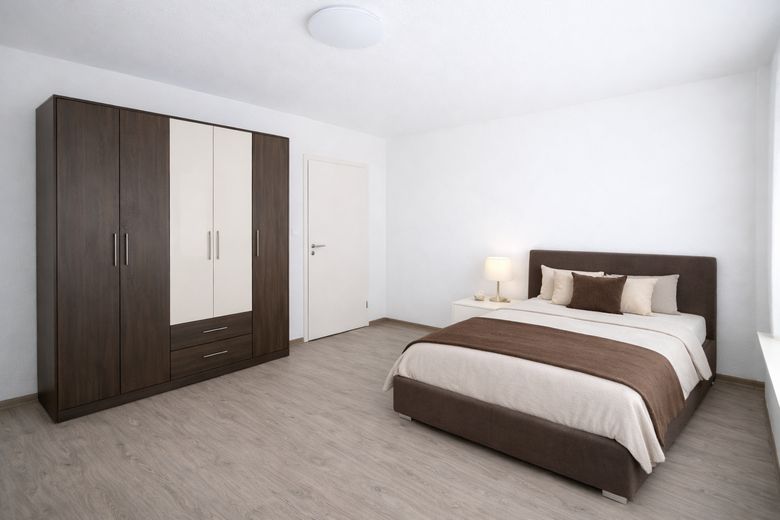 Schöne 4 Zimmer-Wohnung zu vermieten mit Balkon – Elternschlafzimmer