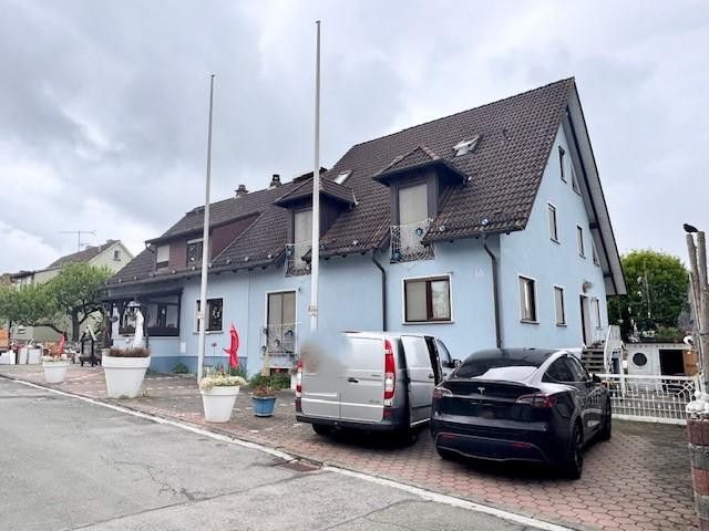 Renovierte 2-Ziimer Dachgeschosswohnung in Reckendorf zu vermieten – Parkplätze