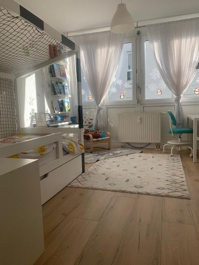 Attraktive und moderne 4-Zimmer Wohnung in begehrter Wohnlage – Photo 5
