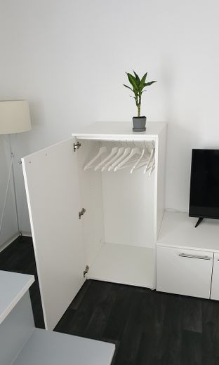 vollständig Möbliertes Appartment/Wohnung in zentraler Lage / überd. Stellplatz möglich – Foto 6
