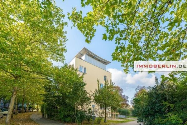 IMMOBERLIN.DE - استثمار مميز! 3 شقق مؤجرة في الطابق العلوي تشمل كراجات