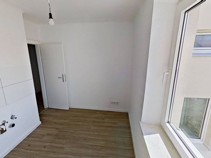 Luminoso appartamento di 3 locali vicino al centro di Norimberga-Steinbühl – Ansicht III: Küche