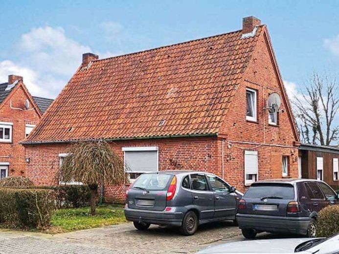 Doppelhaushälfte mit Ausbaupotenzial – Ideal für kreative Eigenleistungen – Foto 1