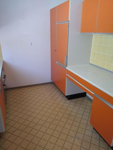 Vielseitig nutzbares Zweifamilienhaus mit unverbaubarer Aussicht – Küche Obergeschoß