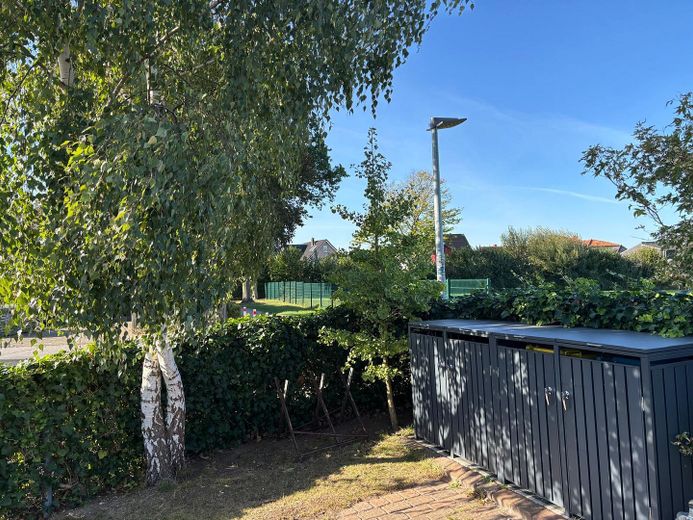 Toskana-Villa freistehend auch als Zweifamilienhaus nutzbar – Seitenansicht