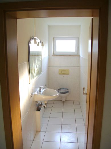 4 Wohnungen im Paket – Gäste-WC im EG