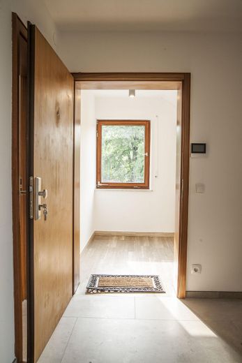 Erstbezug nach Sanierung: Helle 97 m² Wohnung mit Südbalkon, Garten, Kellerraum und Garage – फोटो 25