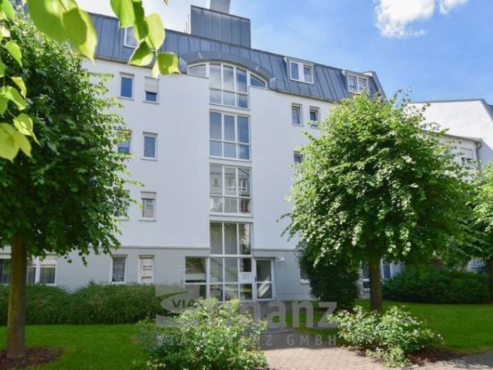 Balkonlu, asansörlü ve yer altı garajlı, Zwickau’da kiralık 2 odalı daire – Foto 1